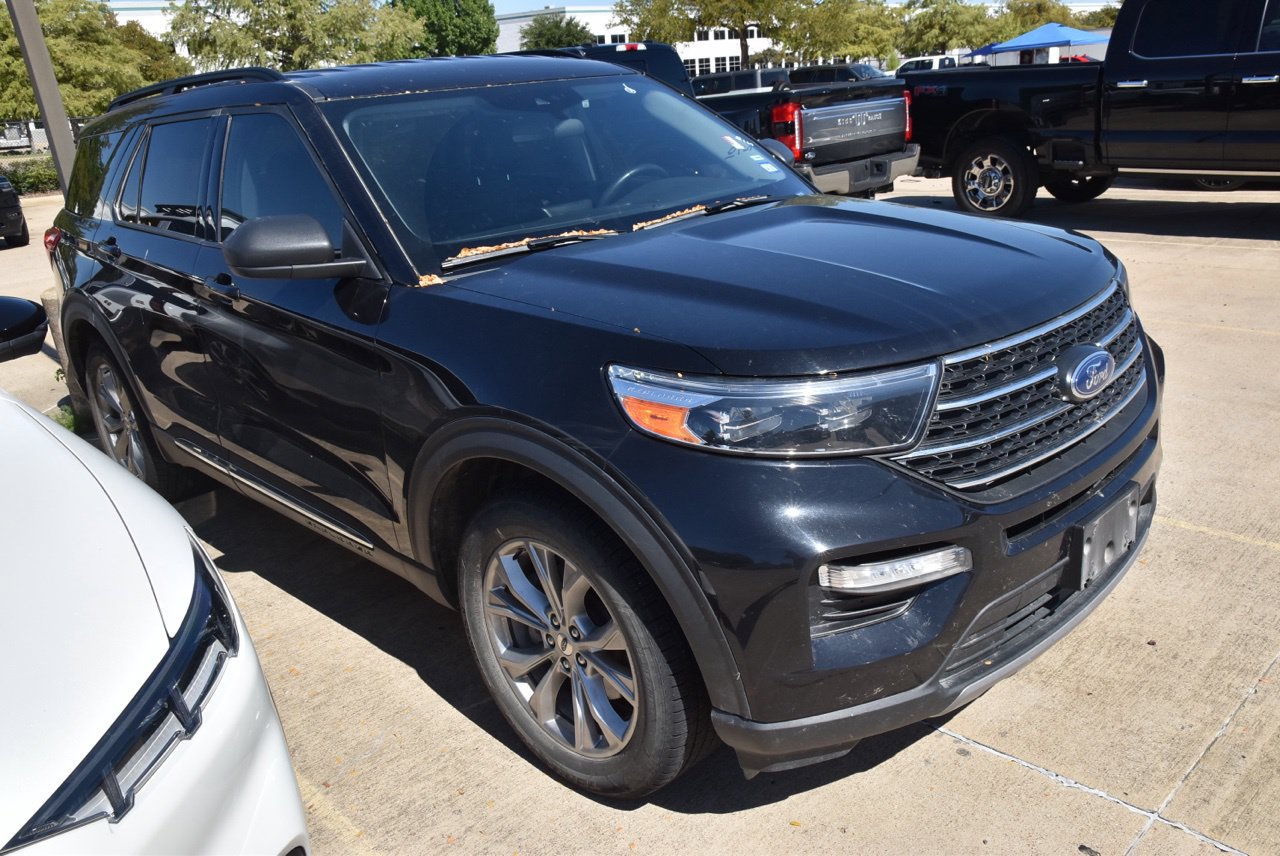 Used 2023 Ford Explorer XLT w/ Equipment Group 202A RWD image 4