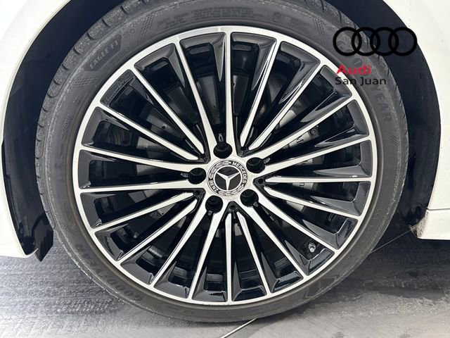 Used 2024 Mercedes-Benz C 300 Sedan image 4