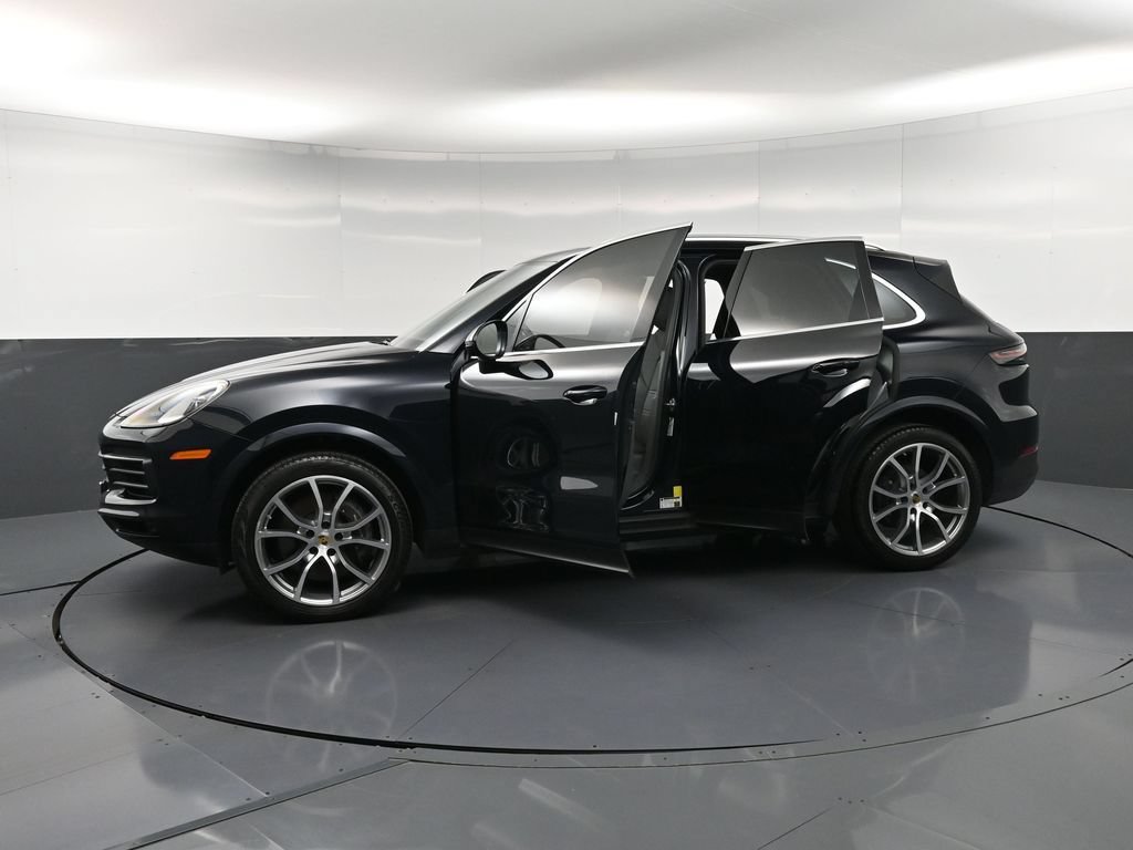 Certified 2023 Porsche Cayenne AWD/4WD image 35