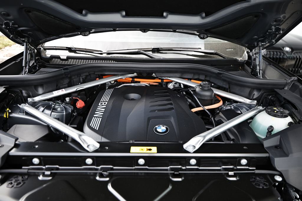 New 2026 BMW X5 xDrive50e w/ M Sport Package image 27