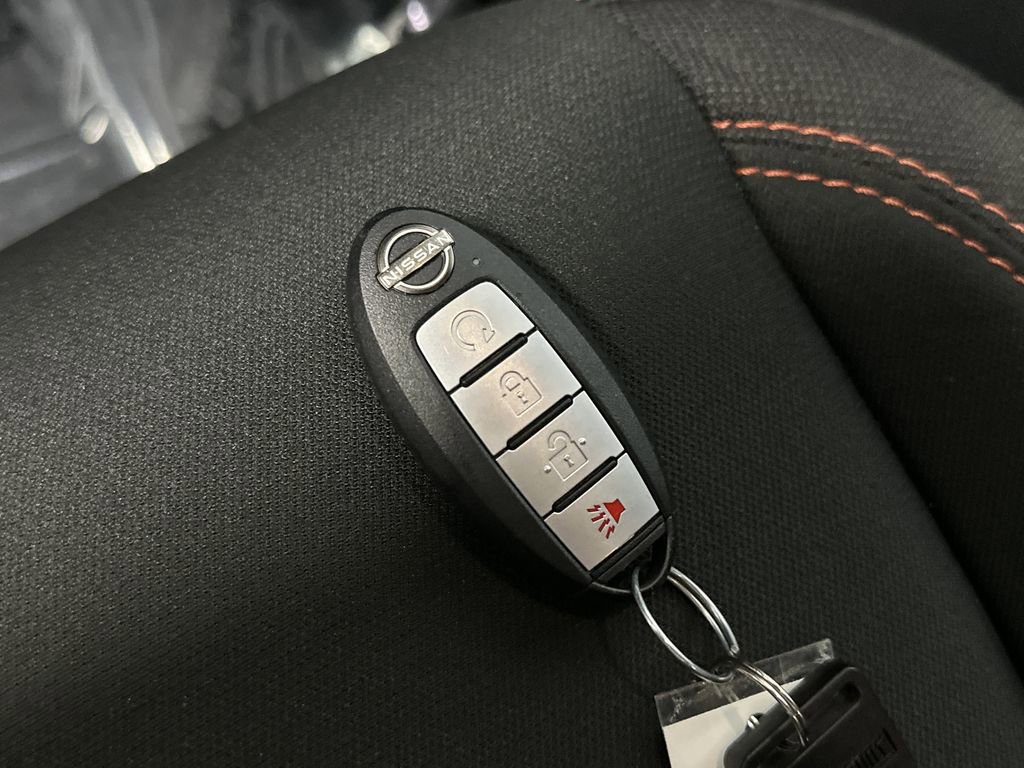 Used 2023 Nissan Frontier PRO-4X w/ Pro Convenience Package image 39