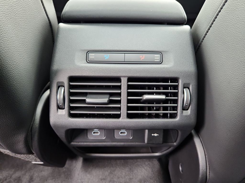 New 2026 Land Rover Discovery Sport Landmark AWD/4WD image 26