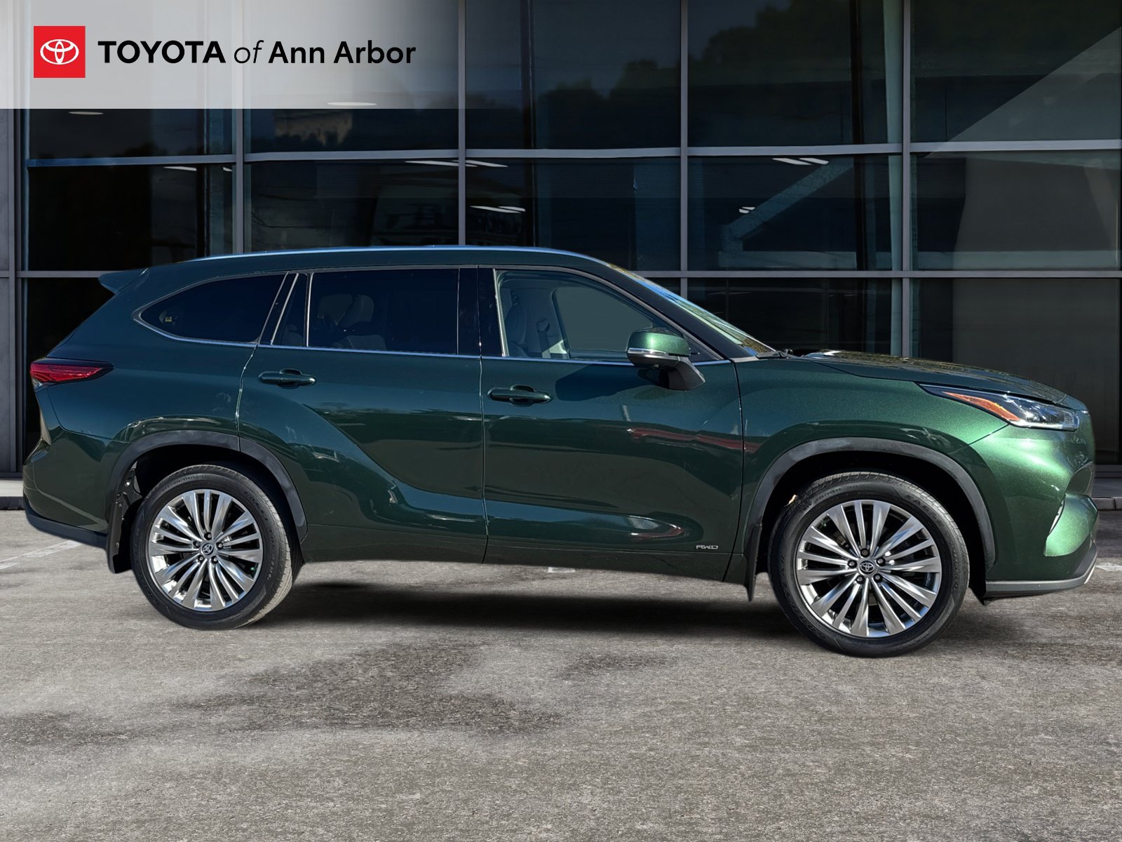 Used 2023 Toyota Highlander Platinum AWD/4WD image 13