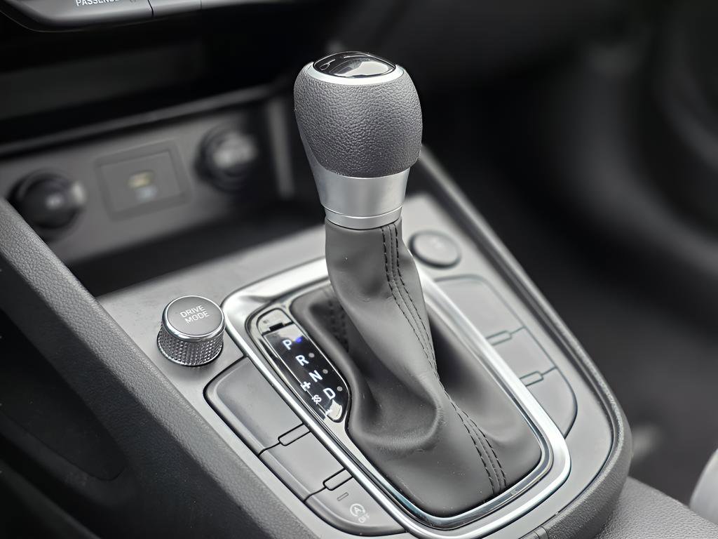 Certified 2023 Hyundai Kona SEL image 33