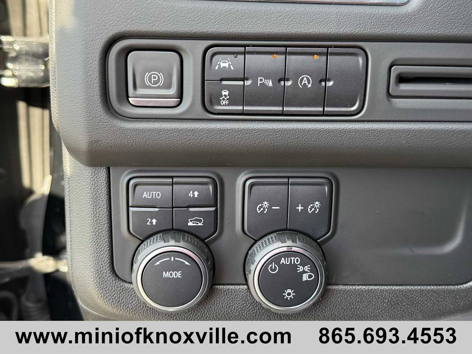 Used 2023 Chevrolet Tahoe LT image 35