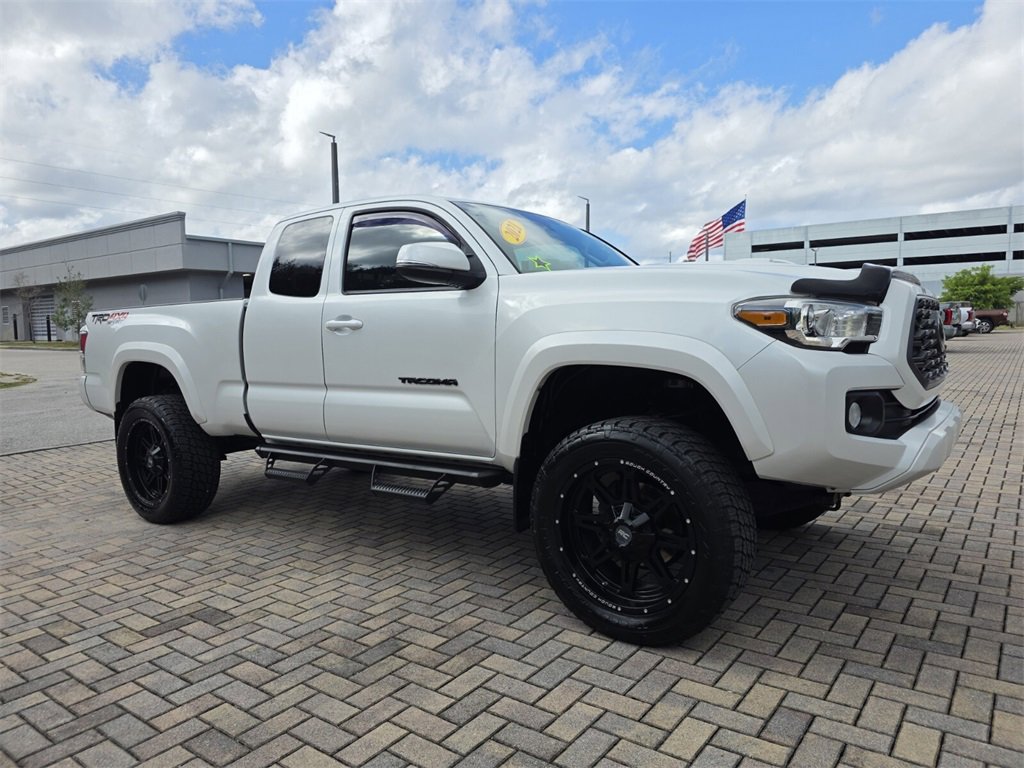 Used 2021 Toyota Tacoma TRD Sport w/ Technology Package image 1