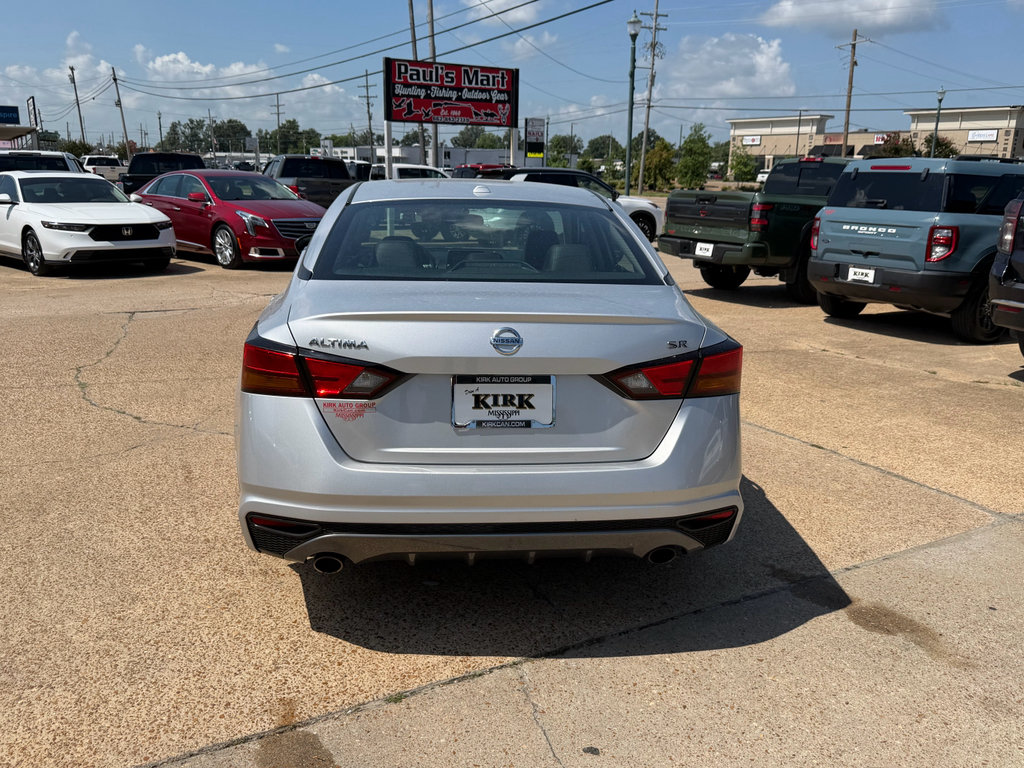 Used 2019 Nissan Altima 2.5 SR FWD image 4