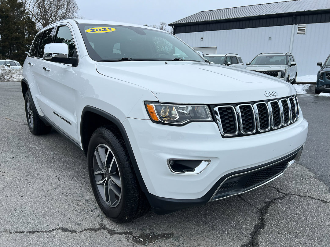 Used 2021 Jeep Grand Cherokee Limited w/ Trailer Tow Group IV AWD/4WD image 11