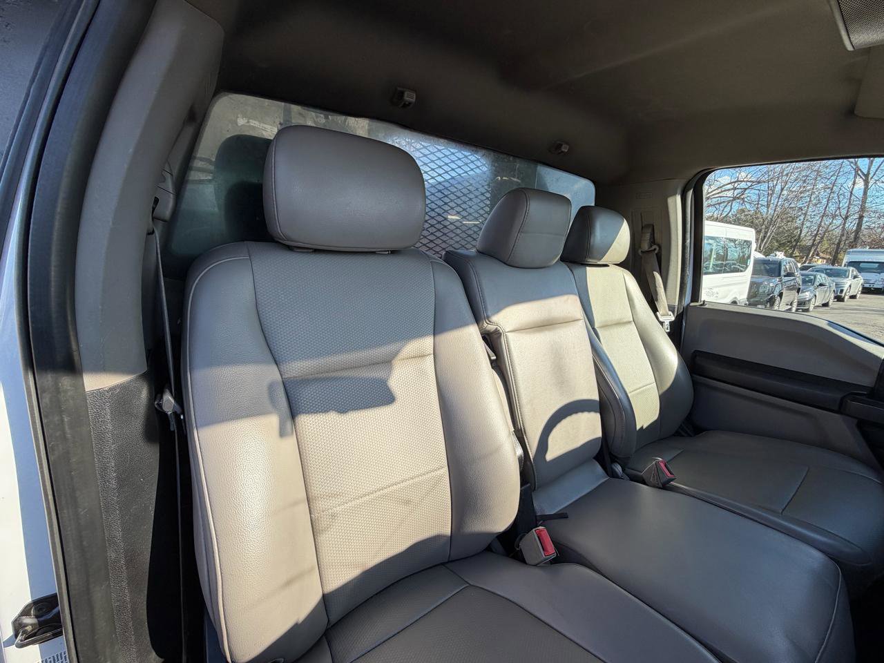 Used 2018 Ford F450 XL w/ Power Equipment Group image 28