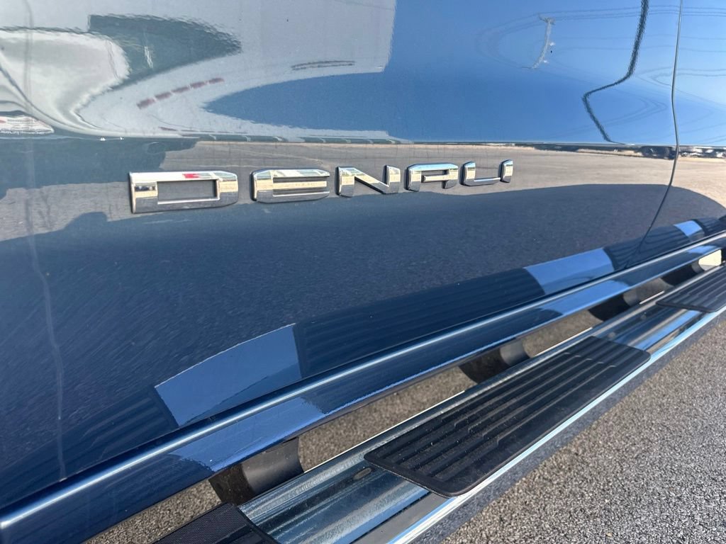 Used 2024 GMC Sierra 1500 Denali w/ Technology Package AWD/4WD image 9