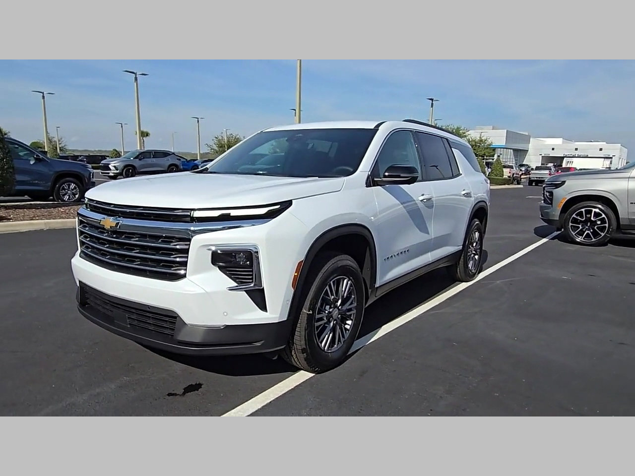 New 2026 Chevrolet Traverse LT w/ Enhanced Driving Package FWD image 27