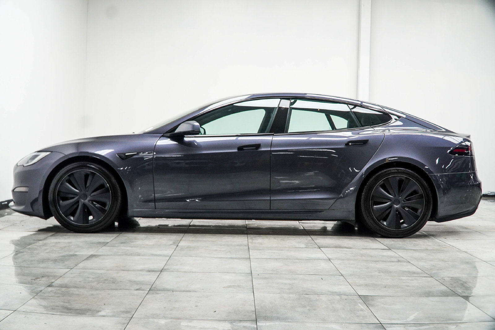 Used 2022 Tesla Model S AWD/4WD image 13