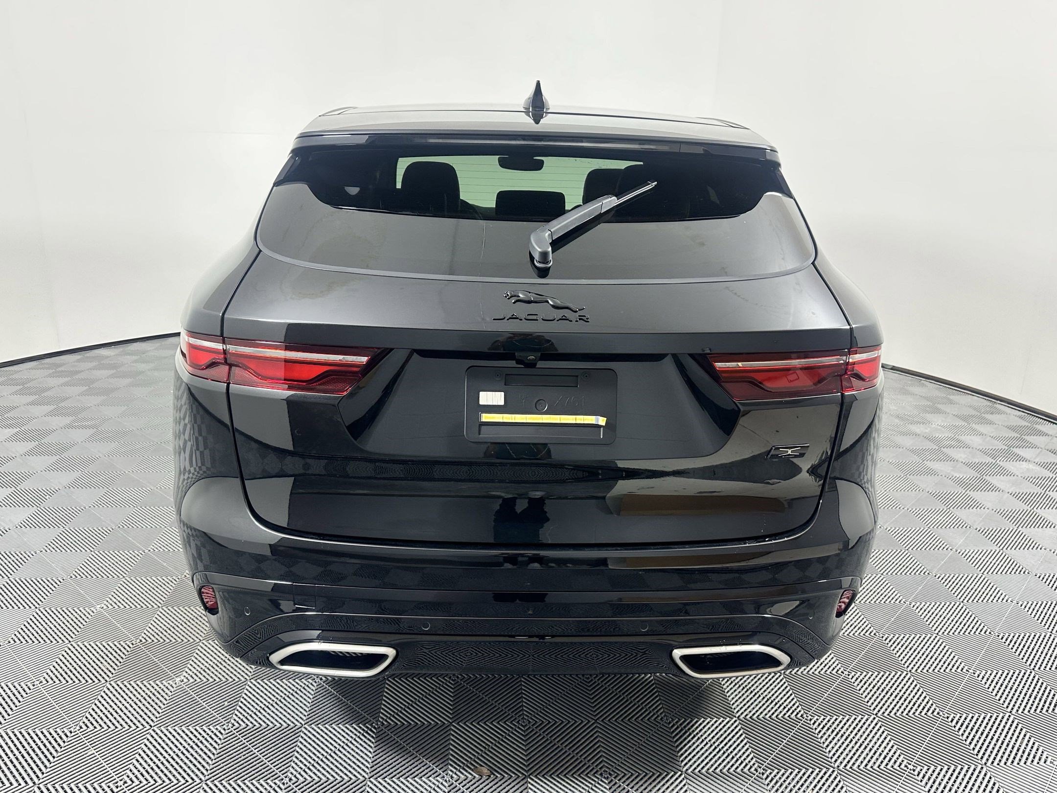Used 2026 Jaguar F-PACE R-Dynamic S AWD/4WD image 8