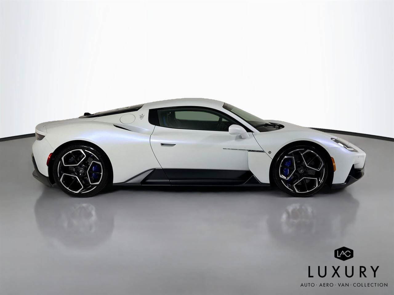 Used 2022 Maserati MC20 Coupe RWD image 5