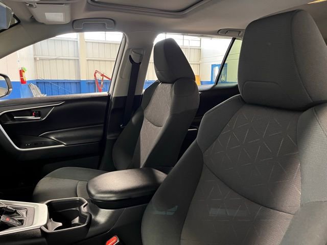 Used 2019 Toyota RAV4 XLE w/ Convenience Package AWD/4WD image 24