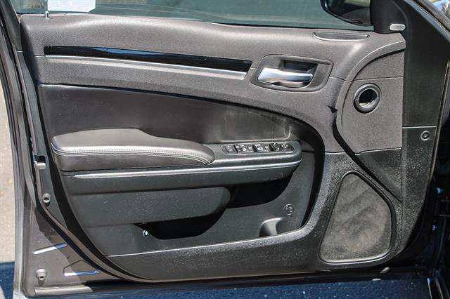 Used 2018 Chrysler 300 S image 20
