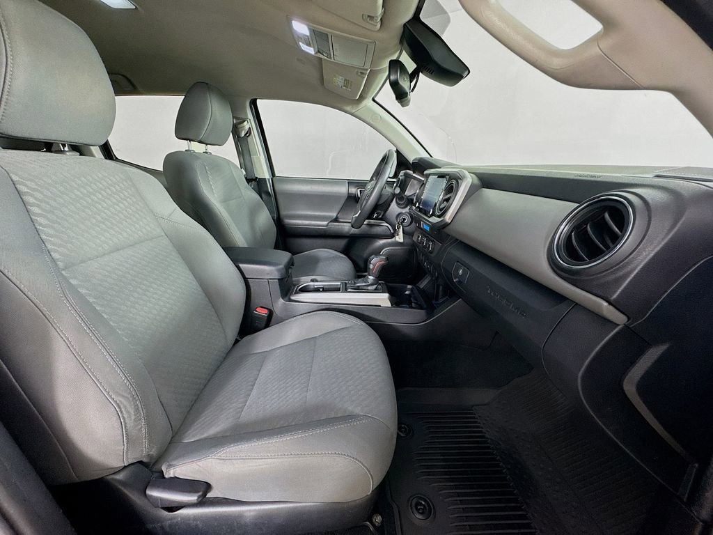 Used 2022 Toyota Tacoma SR5 RWD image 33