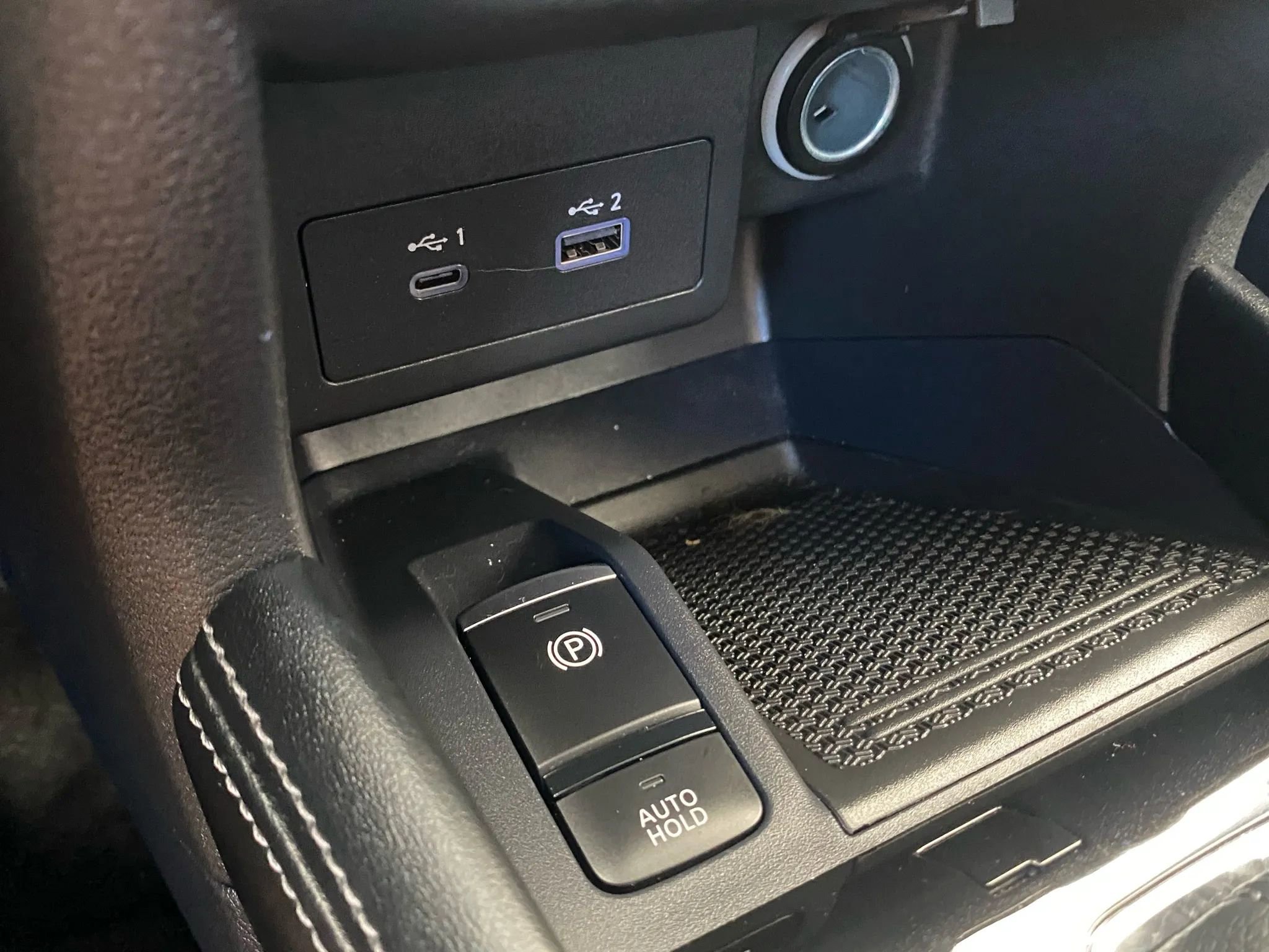 Used 2023 Nissan Kicks SV image 15