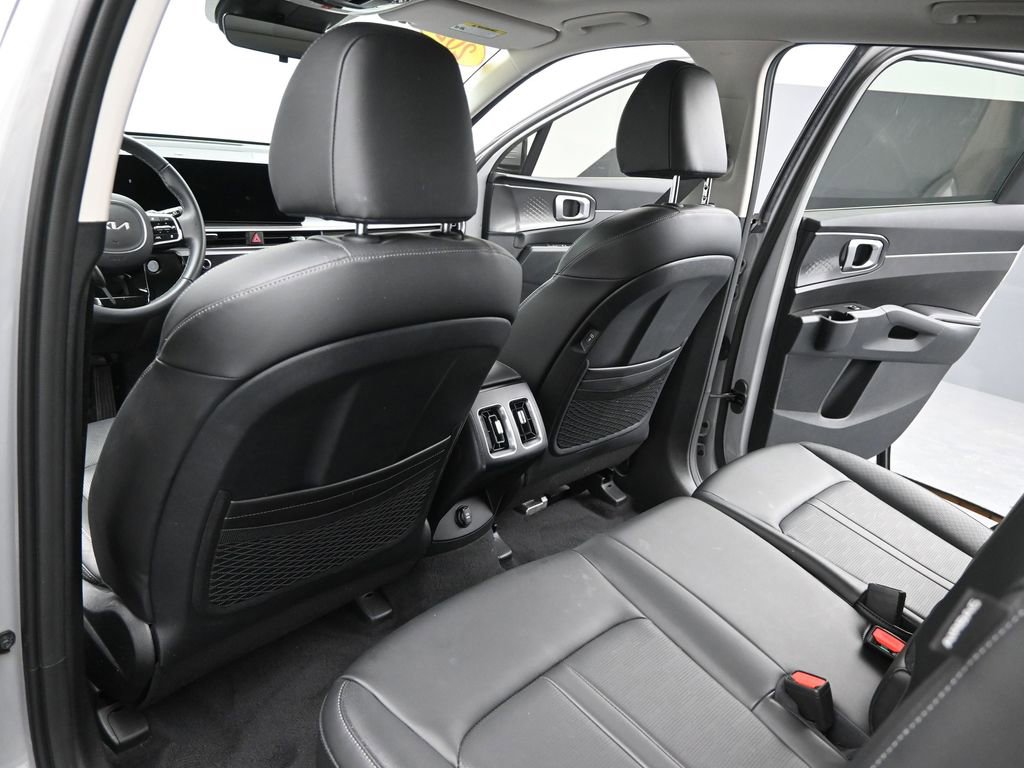 Used 2025 Kia Sorento S w/ Panoramic Sunroof Package image 16