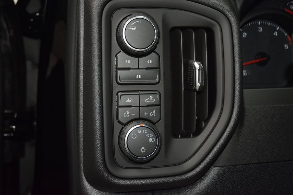 New 2026 Chevrolet Silverado 2500 Custom w/ Custom Value Package AWD/4WD image 36