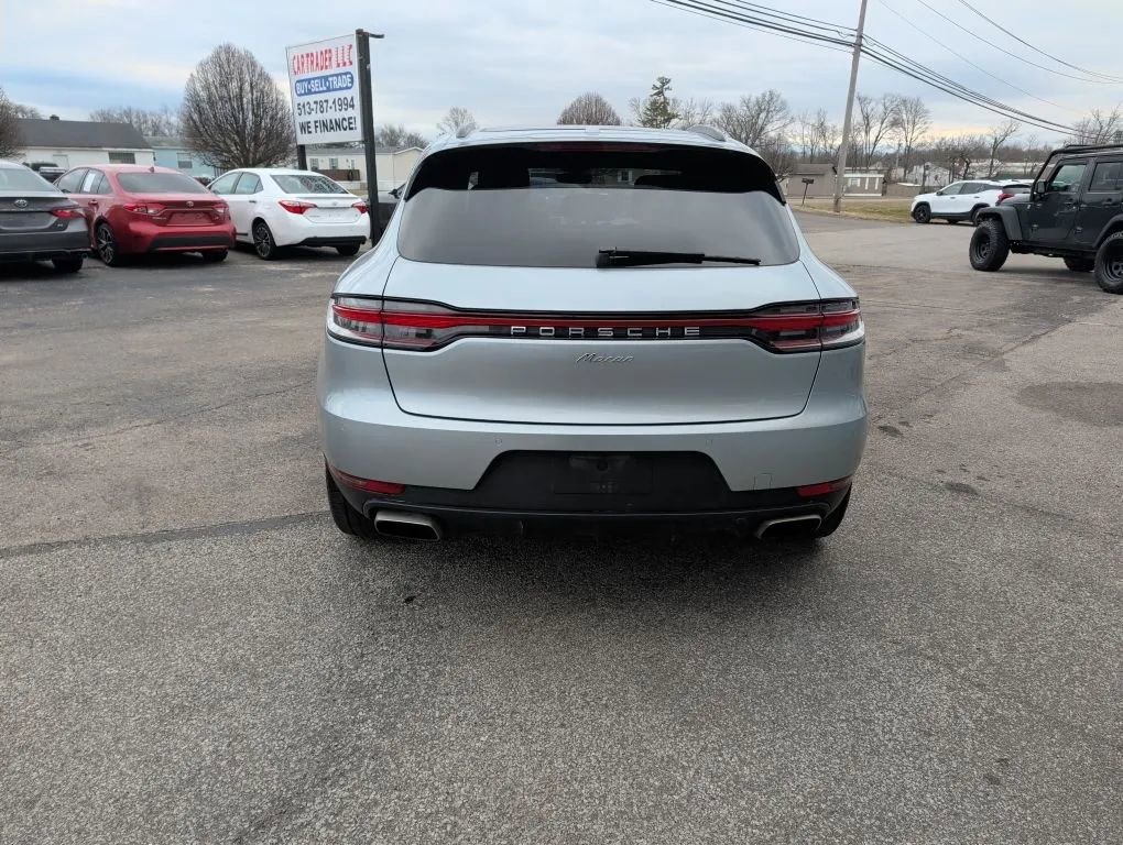 Used 2021 Porsche Macan w/ Premium Package image 7