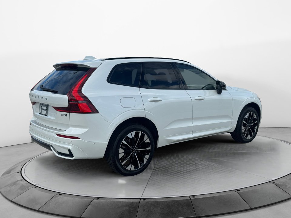 New 2026 Volvo XC60 B5 Plus w/ Protection Package Premier image 7