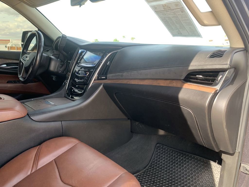 Certified 2018 Cadillac Escalade Luxury image 27