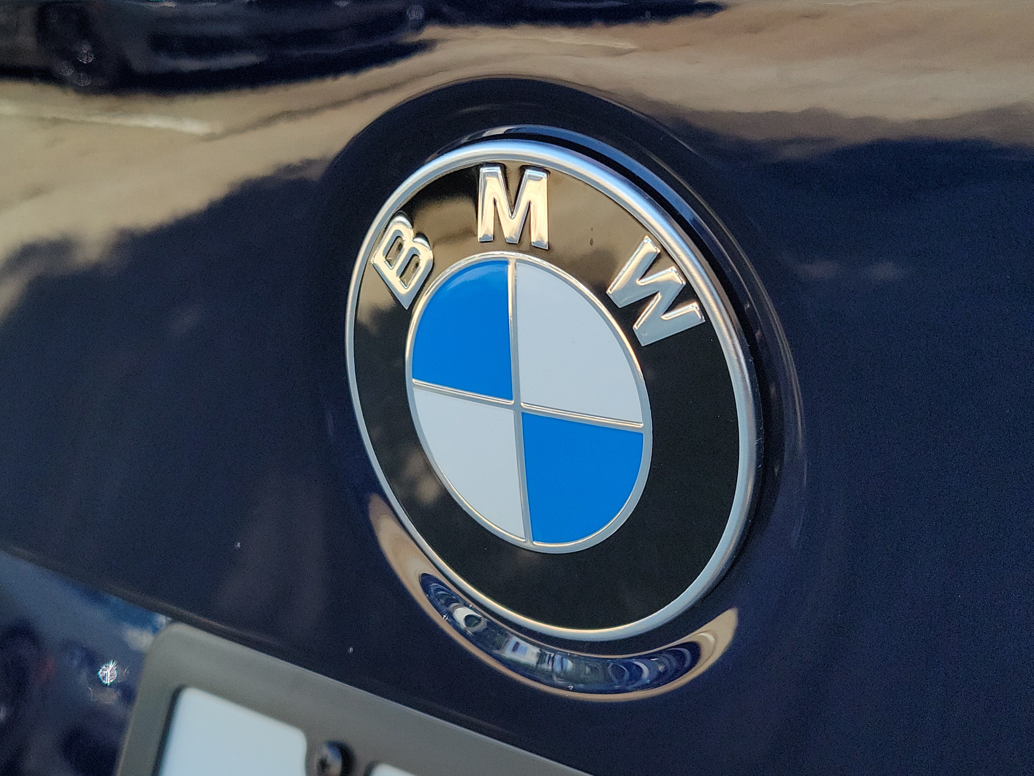New 2026 BMW 330i Sedan w/ M Sport Package RWD image 5