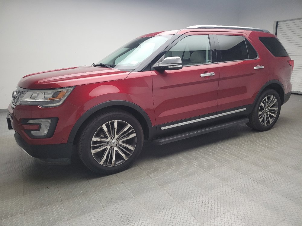 Used 2017 Ford Explorer Platinum AWD/4WD image 2