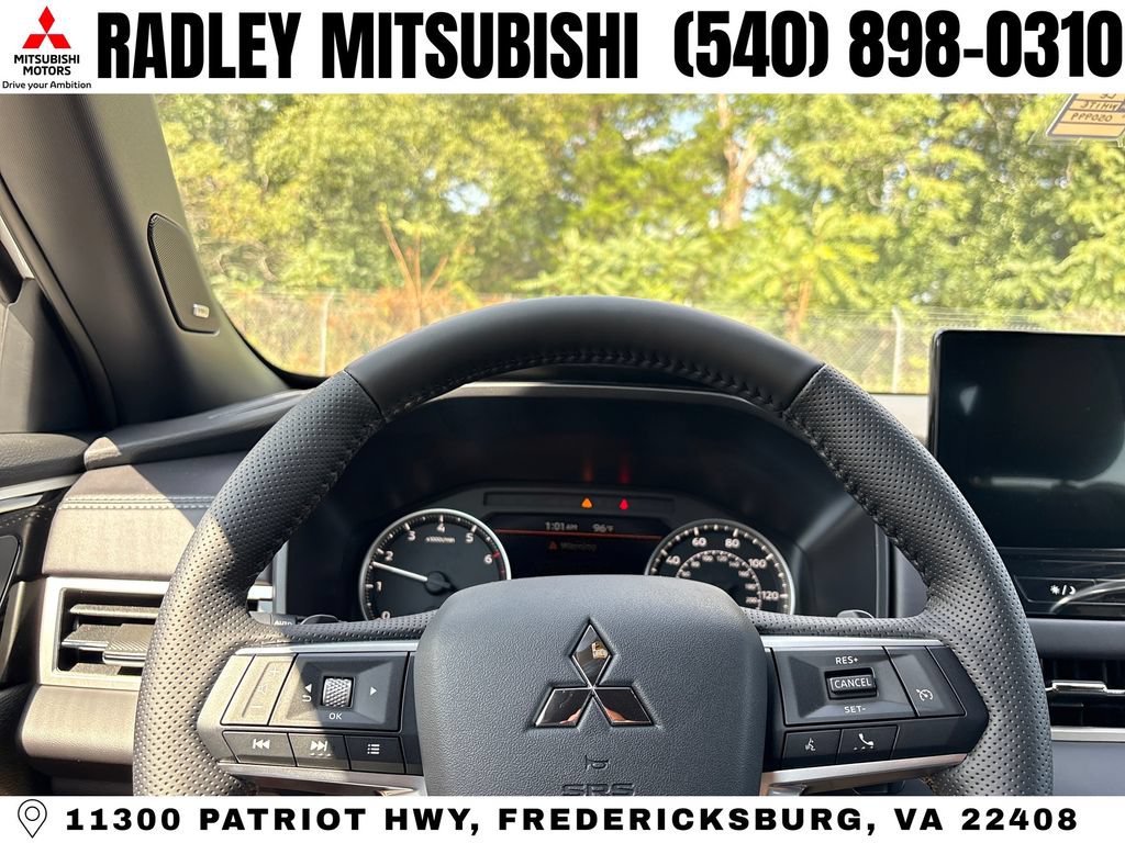 New 2026 Mitsubishi Outlander LE AWD/4WD image 6