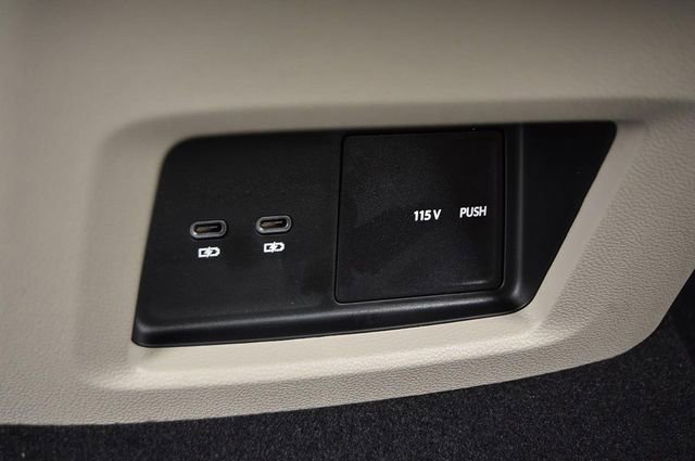 New 2026 Volkswagen Atlas SEL image 24