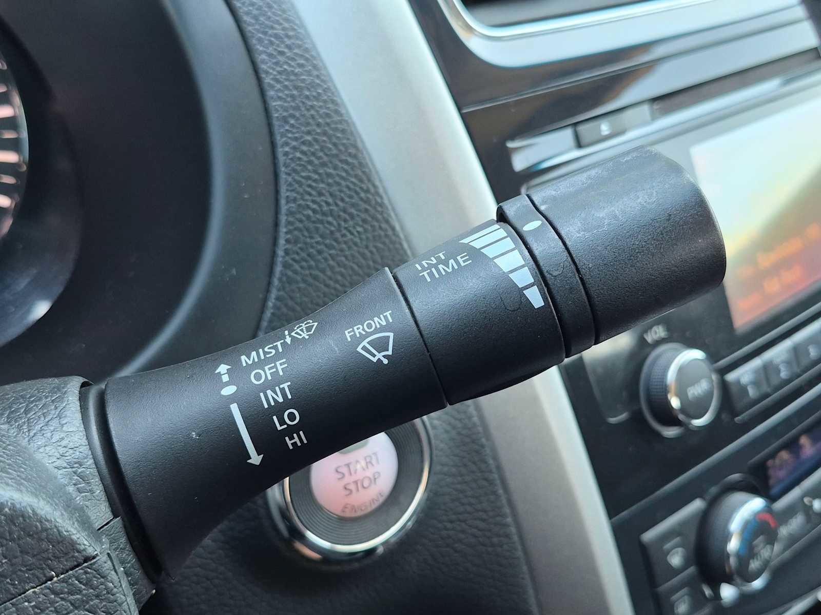 Used 2013 Nissan Altima 2.5 SL FWD image 23