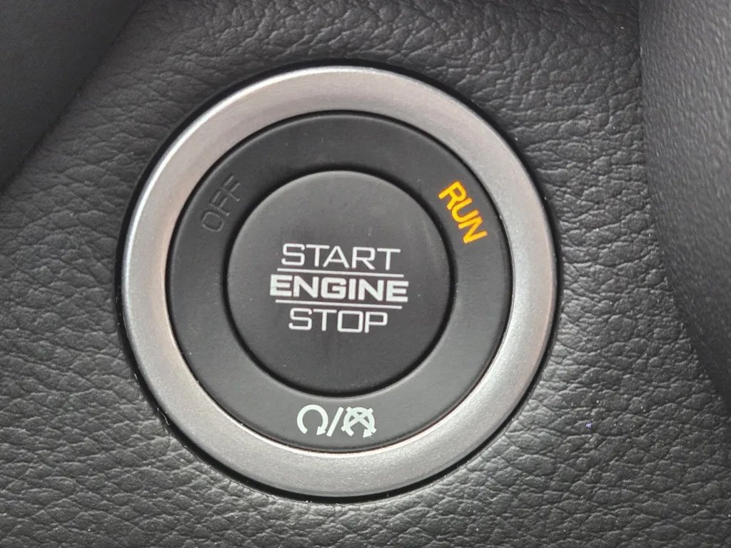 New 2026 RAM 1500 Laramie AWD/4WD image 18