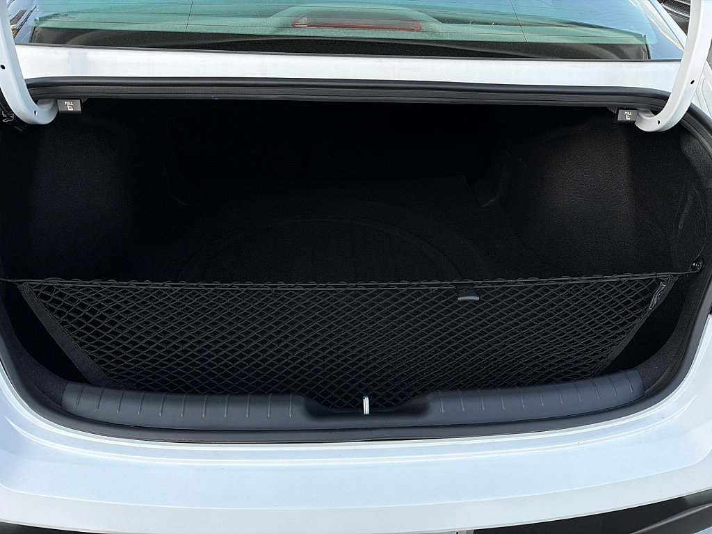 Used 2025 Hyundai Elantra SEL image 23