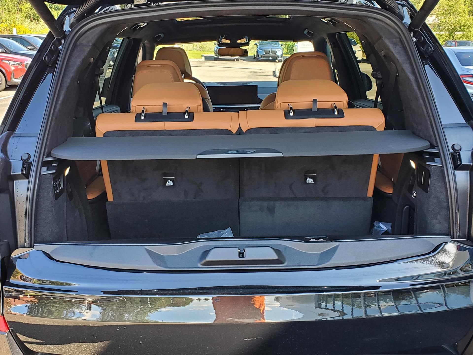 New 2027 BMW X7 xDrive40i w/ M Sport Package AWD/4WD image 8