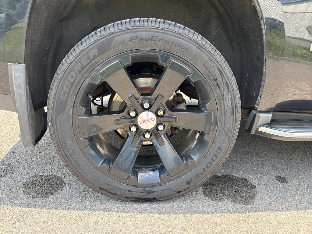Used 2016 GMC Yukon Denali w/ Open Road Package AWD/4WD image 57