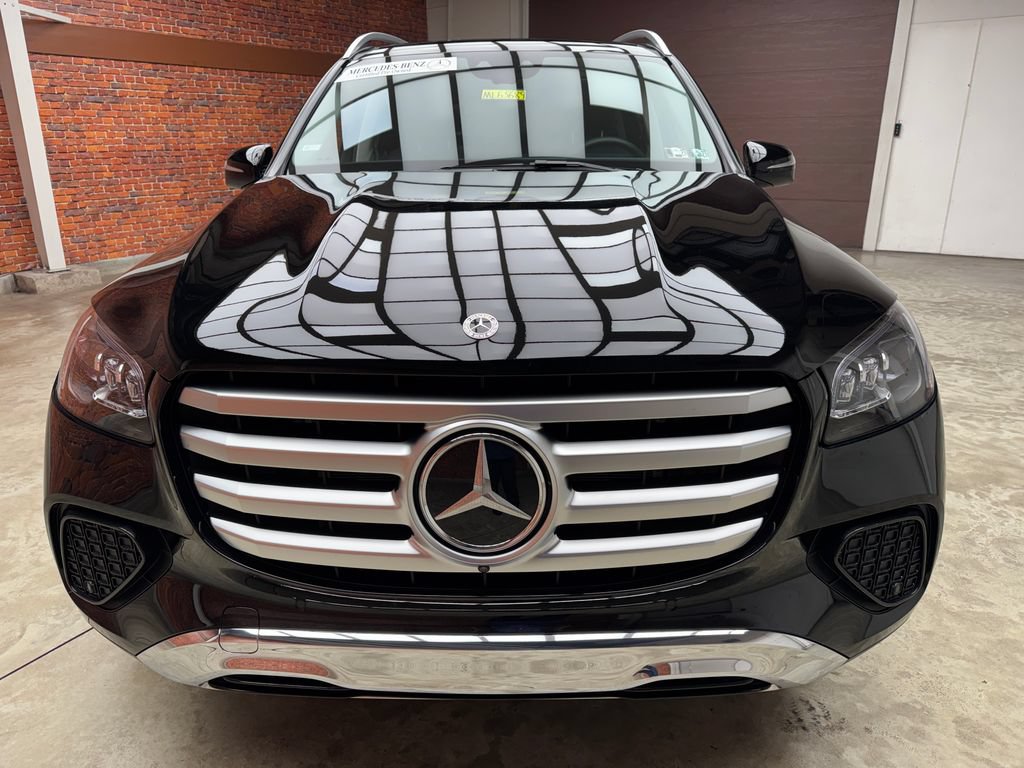 Used 2026 Mercedes-Benz GLS 450 4MATIC image 9