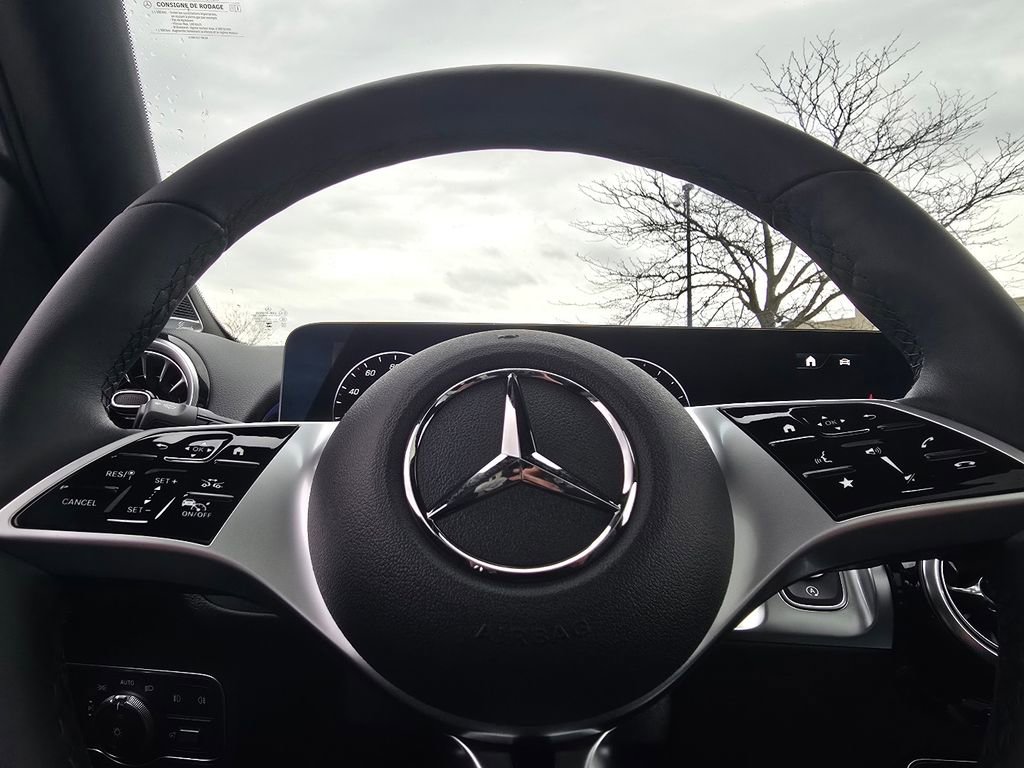 New 2026 Mercedes-Benz GLB 250 4MATIC image 28