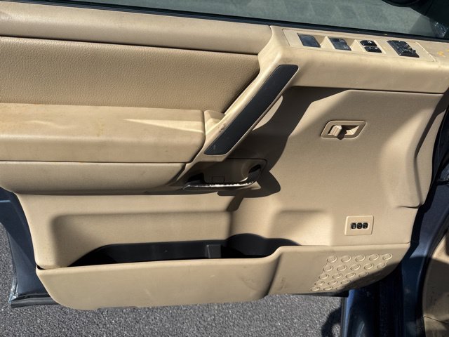 Used 2012 Nissan Titan SL RWD image 14