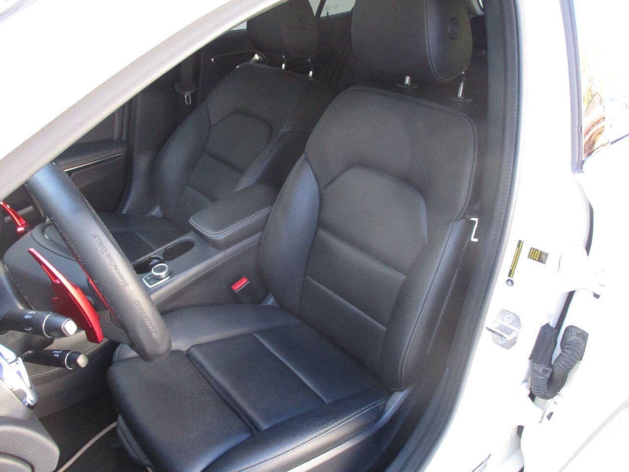 Used 2018 Mercedes-Benz GLA 250 4MATIC image 20