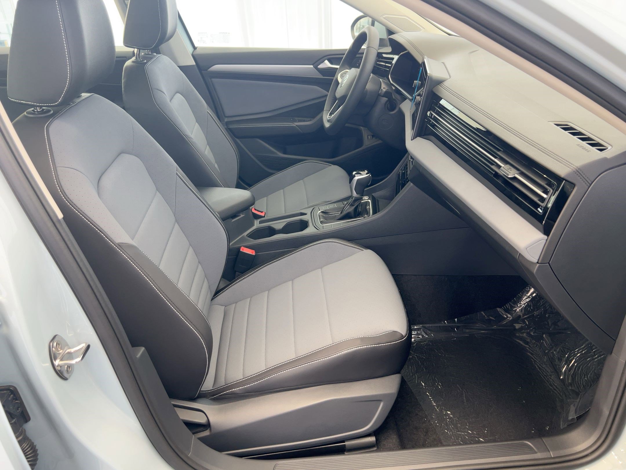 New 2026 Volkswagen Jetta SE image 29