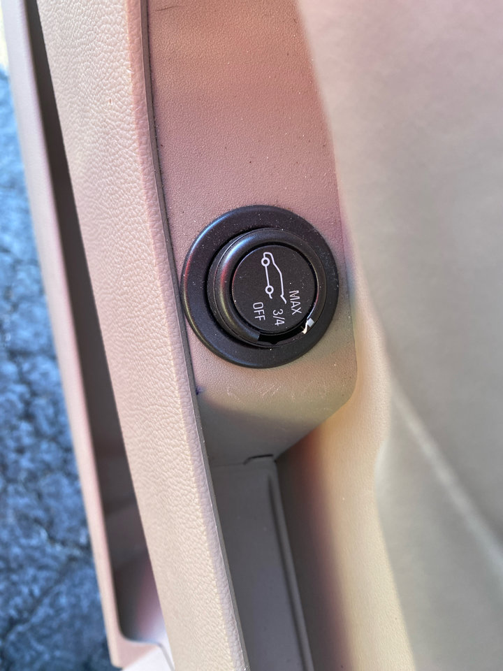 Used 2010 Cadillac SRX Premium image 15