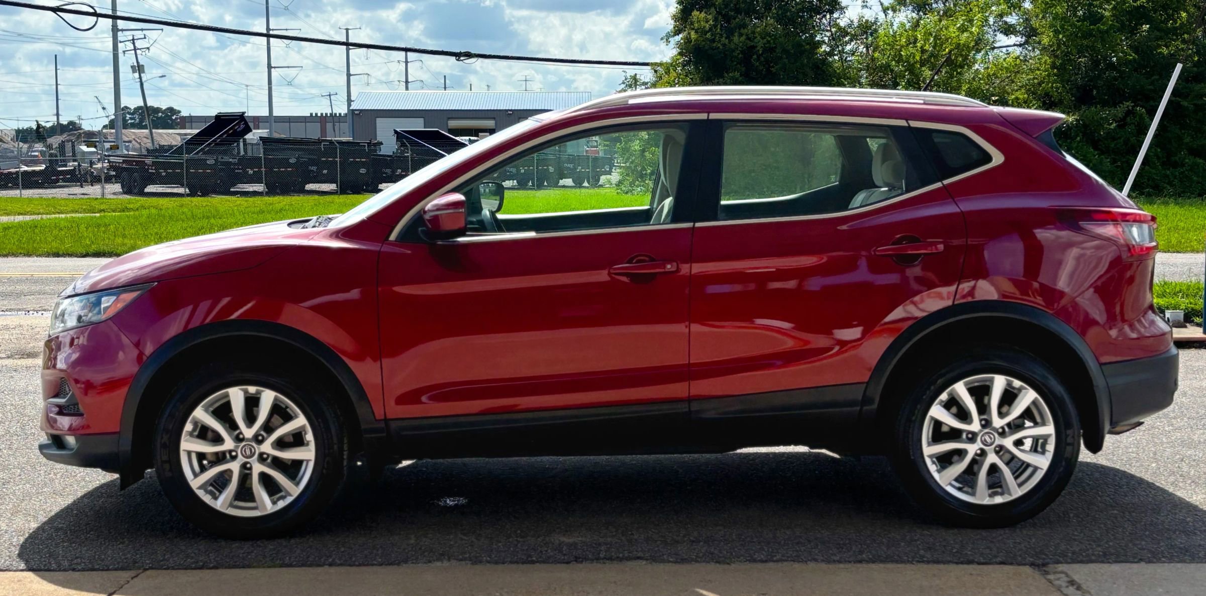 Used 2020 Nissan Rogue Sport SV w/ All-Weather Package FWD image 11