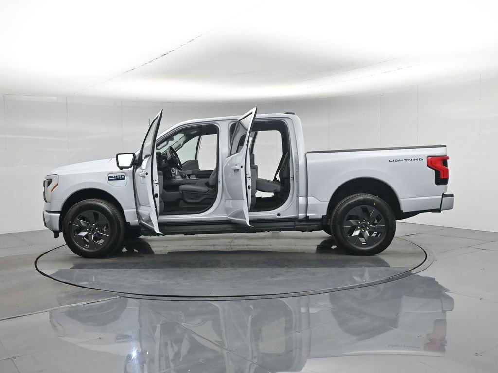New 2025 Ford F150 Lightning Flash AWD/4WD image 28