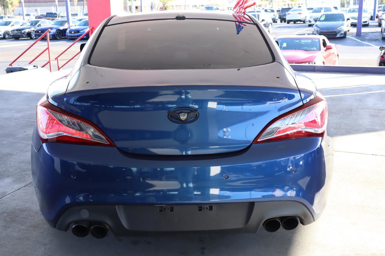Used 2015 Hyundai Genesis 3.8 image 7