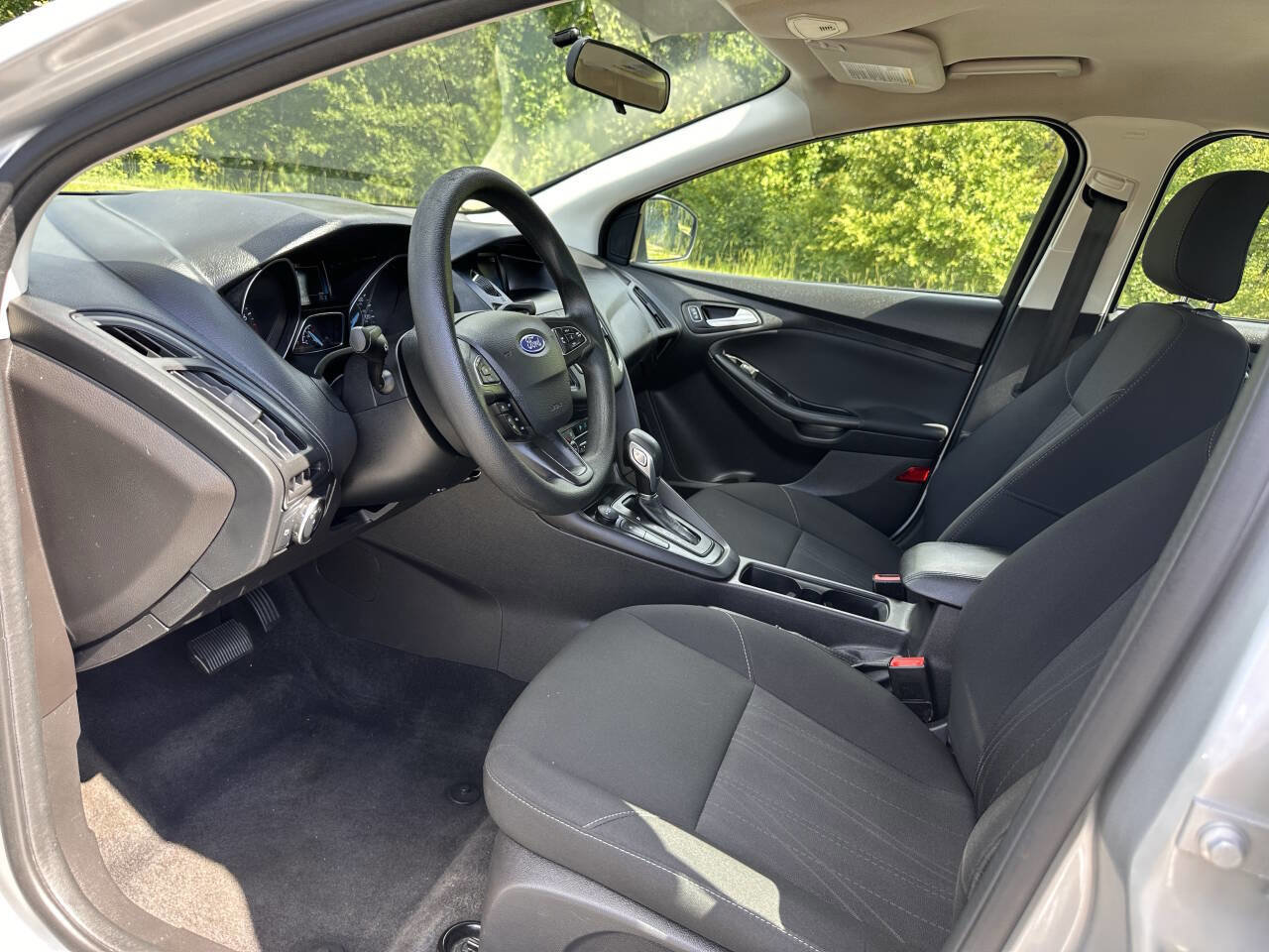 Used 2018 Ford Focus SE image 9