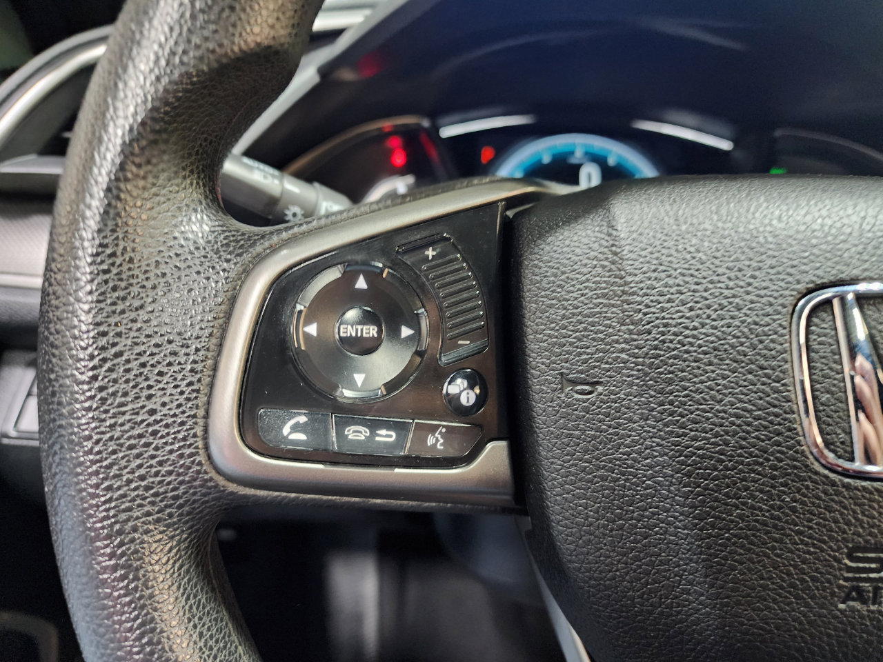 Used 2018 Honda Civic EX image 29