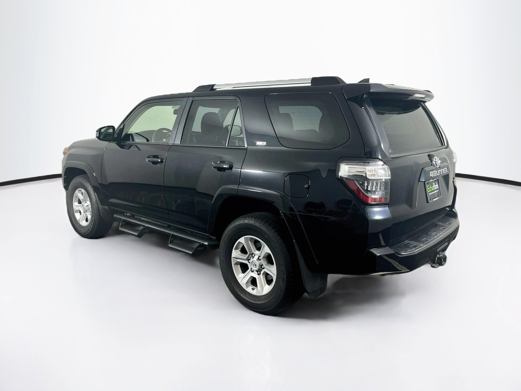Used 2021 Toyota 4Runner SR5 AWD/4WD image 5