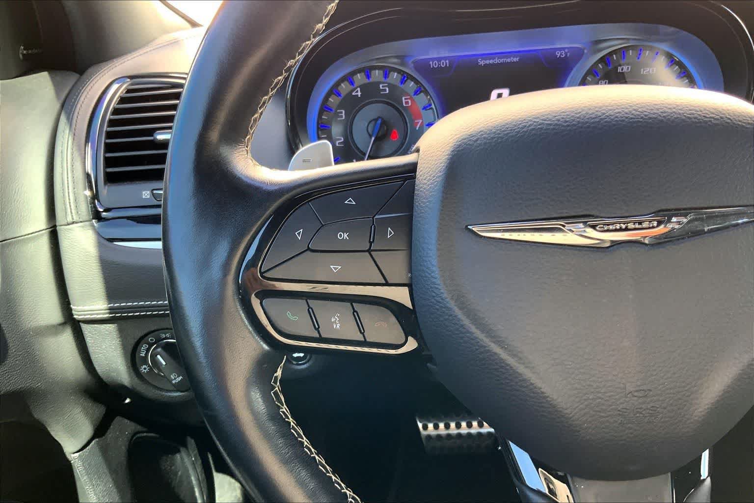 Used 2023 Chrysler 300 C RWD image 24