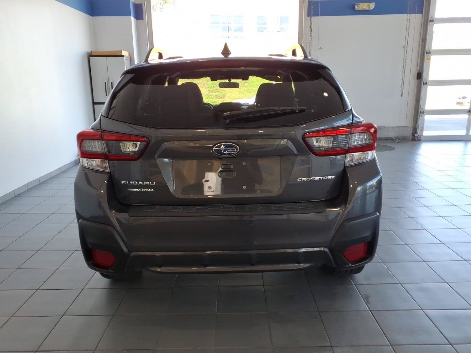 Certified 2022 Subaru Crosstrek 2.0i Premium w/ Moonroof Package AWD/4WD image 6